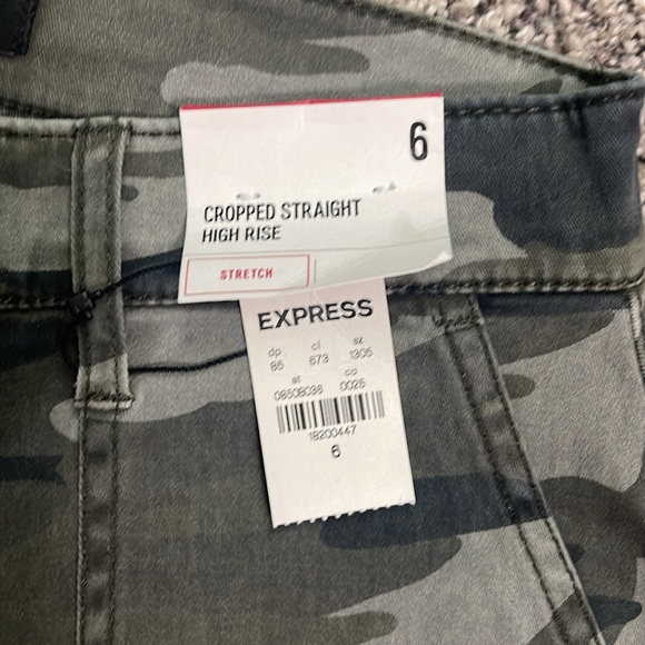 High Rise Cropped Straight Camo Pant - Picture 5 of 6